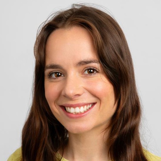 Dr Scarlett Smout
